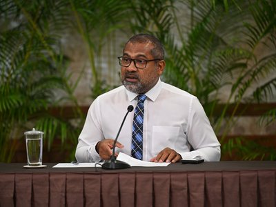 މާލެ ވިޔަފާރި ބަނދަރަށް މުދާ ބޭލުމުގައި ދިމާވާ ދަތިތައް ހައްލުކުރަނީ