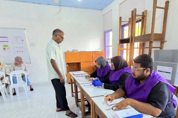 ބައި-އިލެކްޝަން: ކިޔުތައް ބަންދުކޮށްފި